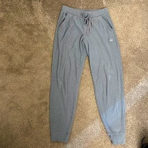 Alo yoga muse sweatpants